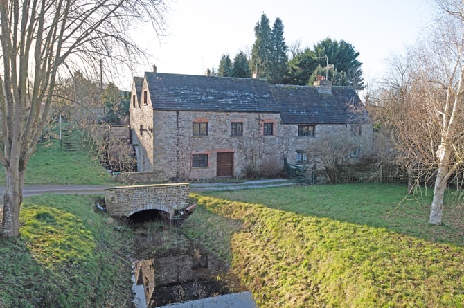 Prioress Mill Prioress Mill Lane, Usk, Llanbadoc, Monmouthshire, NP15 1PU