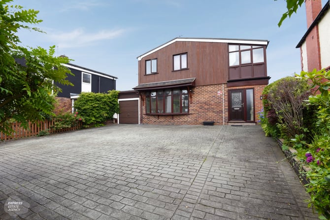  Fields Road, Stoke-on-Trent, Alsager, Cheshire, ST 2NA