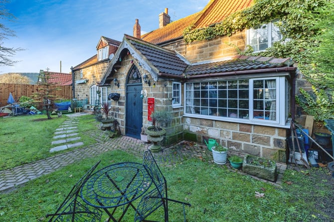 High Farm Cottage Middlesbrough, Old Lackenby, North Yorkshire, TS6 8DN