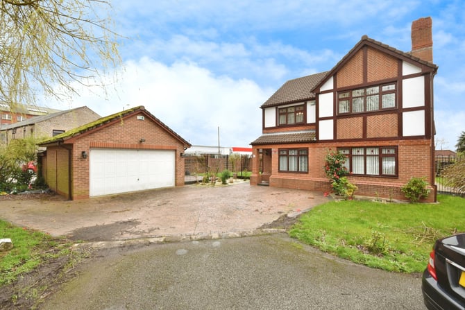  James Drive, Hyde, Greater Manchester, SK14 1RQ