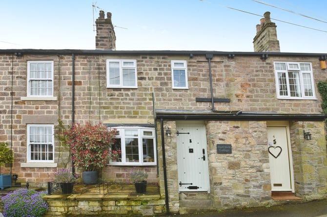  The Crescent, Wetherby, Sicklinghall, North Yorkshire, LS22 4AX